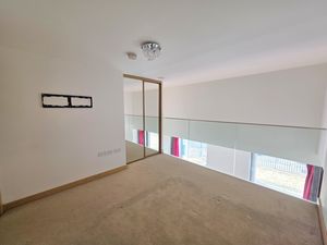 Bedroom- click for photo gallery